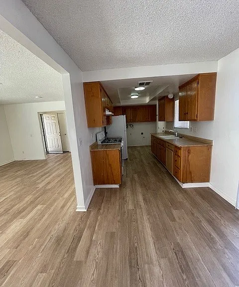 876 W Whittier Ave #878 — Photo 8