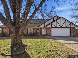 805 W Glenwood St, Broken Arrow, OK 74011