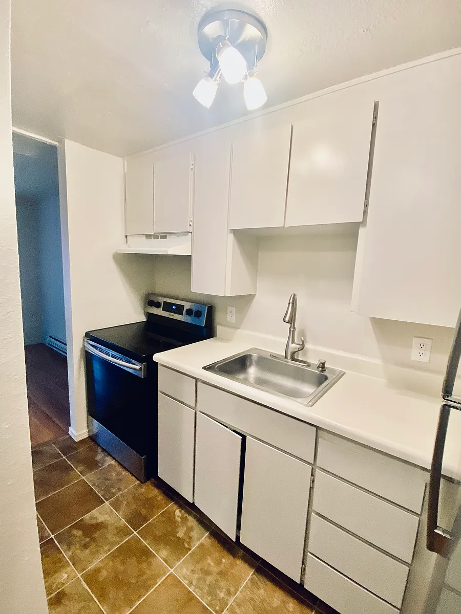 Building Photo - 7429 Rainier Ave S #306