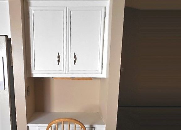 5th image of 103 E Derby Hills Dr