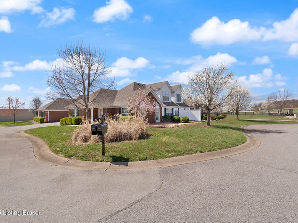 135C Michelle Dr, Shepherdsville, KY 40165