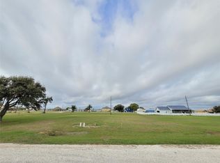 676 Calumet Dr, Palacios, TX 77465