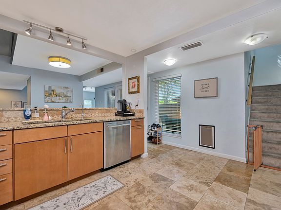 3rd image of 3115 Golden Oak