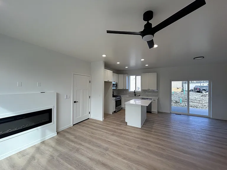 3480 S Shamrock St #1 — Photo 9