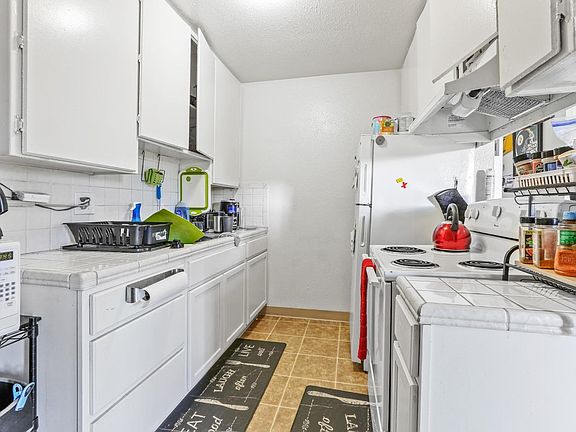 4th image of 5901 Mascot Ave