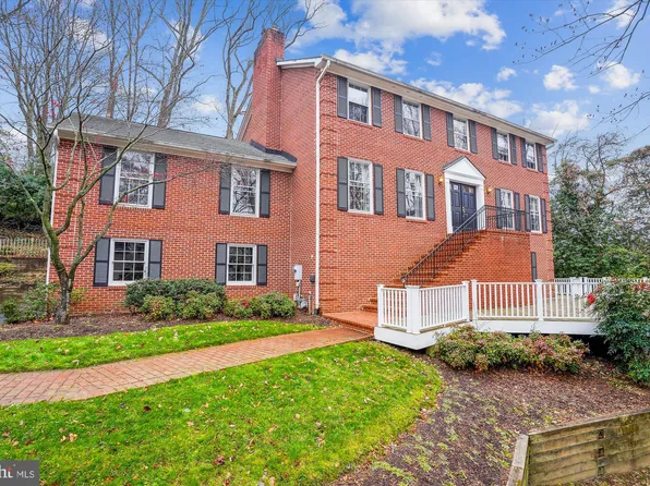 5850 Aspen Wood Ct, Mc Lean, VA 22101