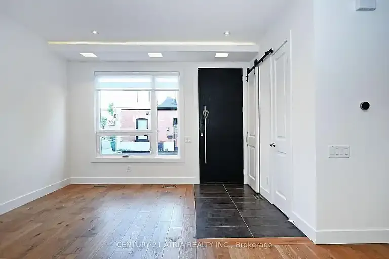 10 Palmerston Ave #1A — Photo 10