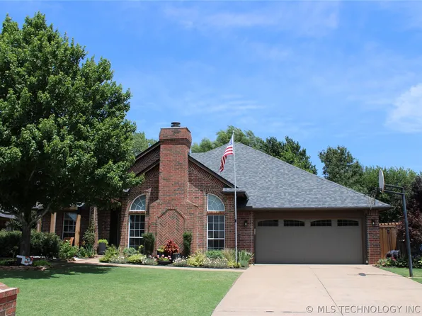 708 Copperfield Ct, Edmond, OK 73003