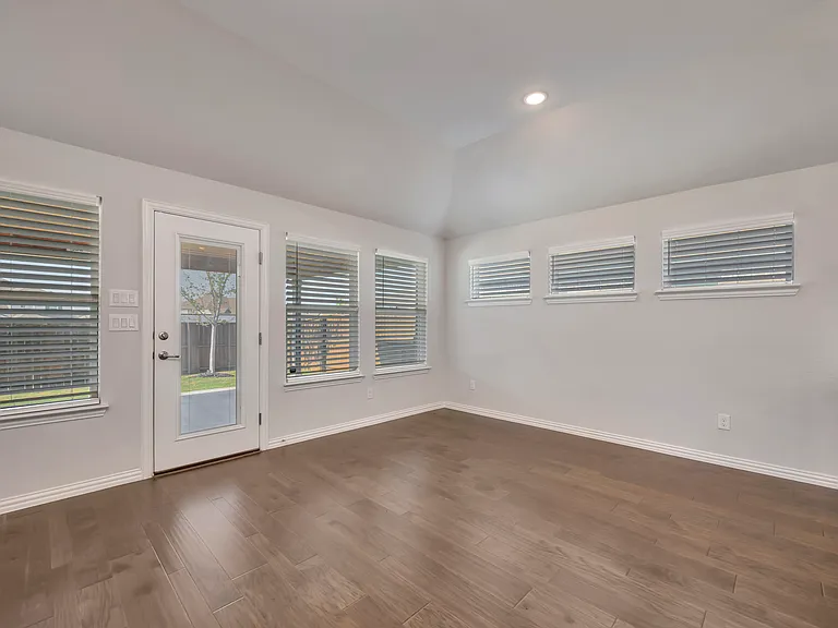 1104 Superbloom Ave — Photo 10