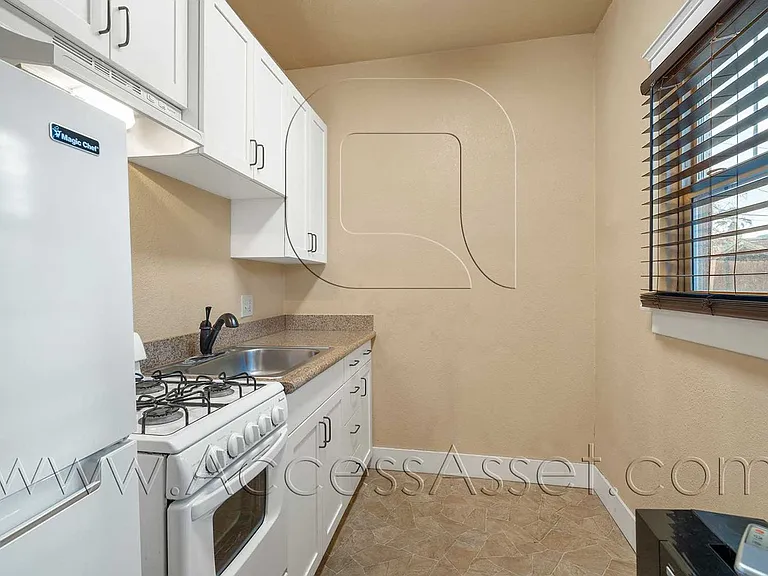 226 E Peck St #3 — Photo 7