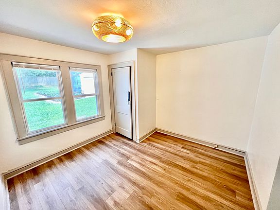 4th image of 3227 Avondale Ave #2