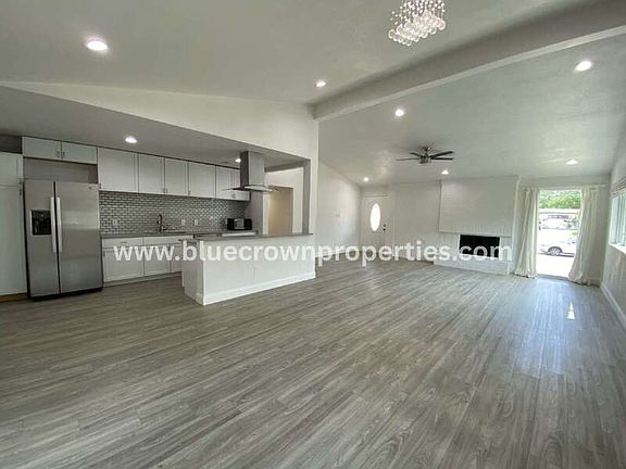 5th image of 3035 Townsend Dr