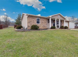 2138 Douglas St, Charleston, IL 61920