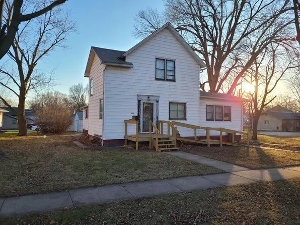 609 Richmond St, Rockwell City, IA 50579