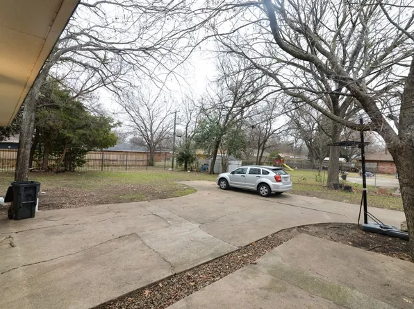 614 N Young Blvd, Desoto, TX 75115