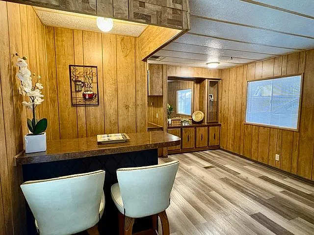 2 bed, 980 sqft, $1,400 — Photo 2
