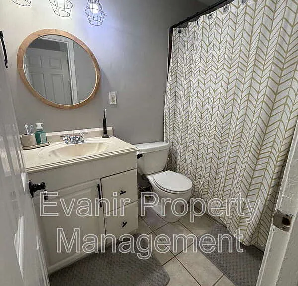 11884 Hamden Dr — Photo 16