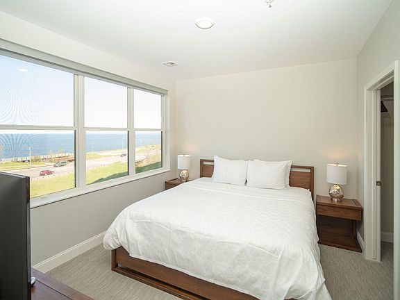 4th image of 1885 Harbor Vista Dr #2