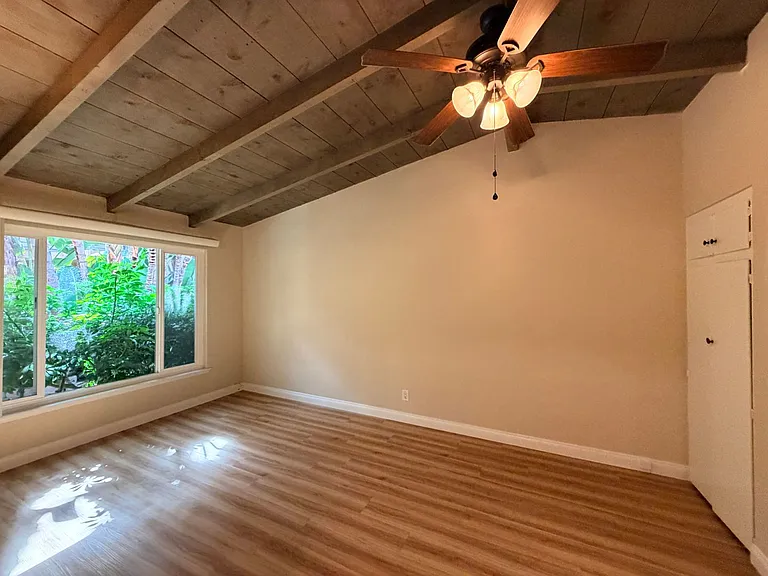 234 W Escalones — Photo 15