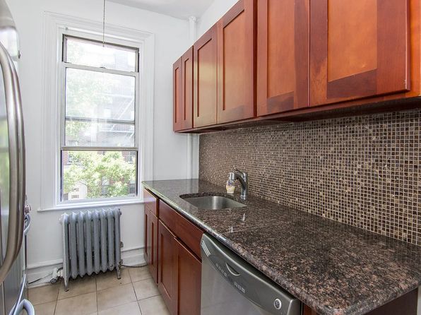 3208 81st St #2R