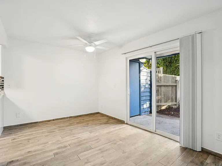Images Springcreek Apartments — Photo 25