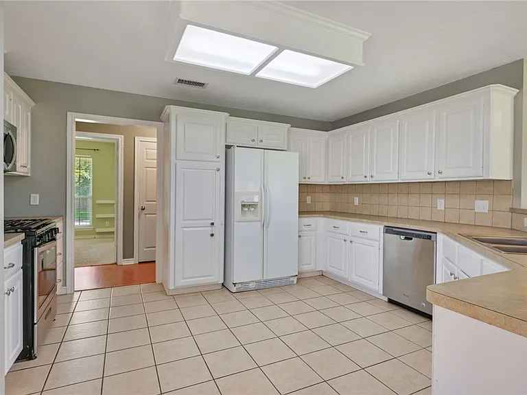 4406 Colony Chase Dr — Photo 8
