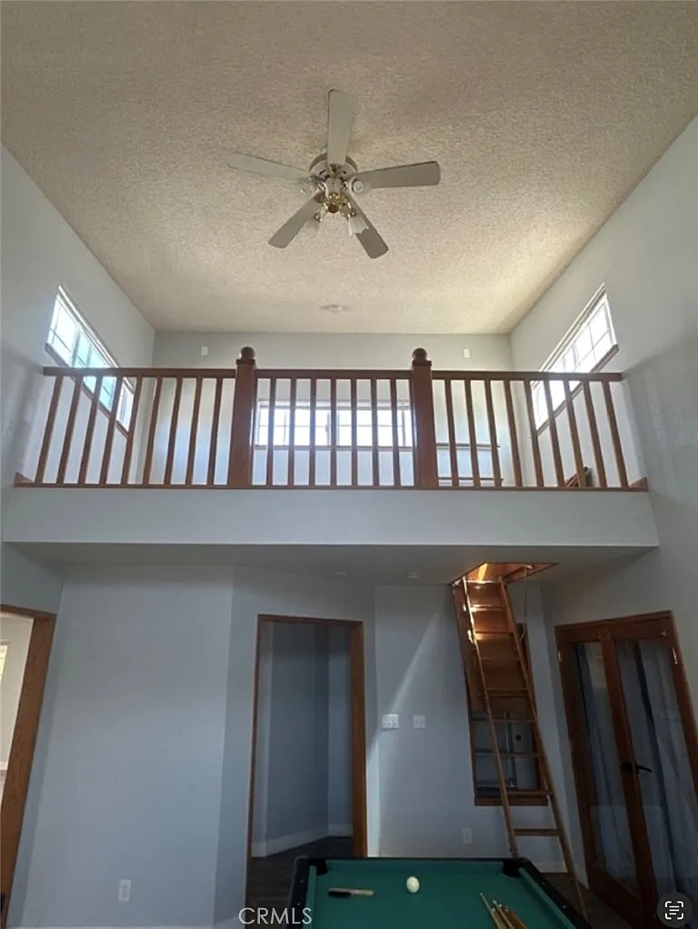3 bed, 2078 sqft, $5,200 — Photo 3