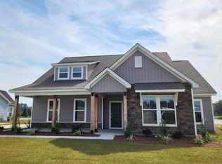 135 Westfield Dr, Ridgeville, SC 29472