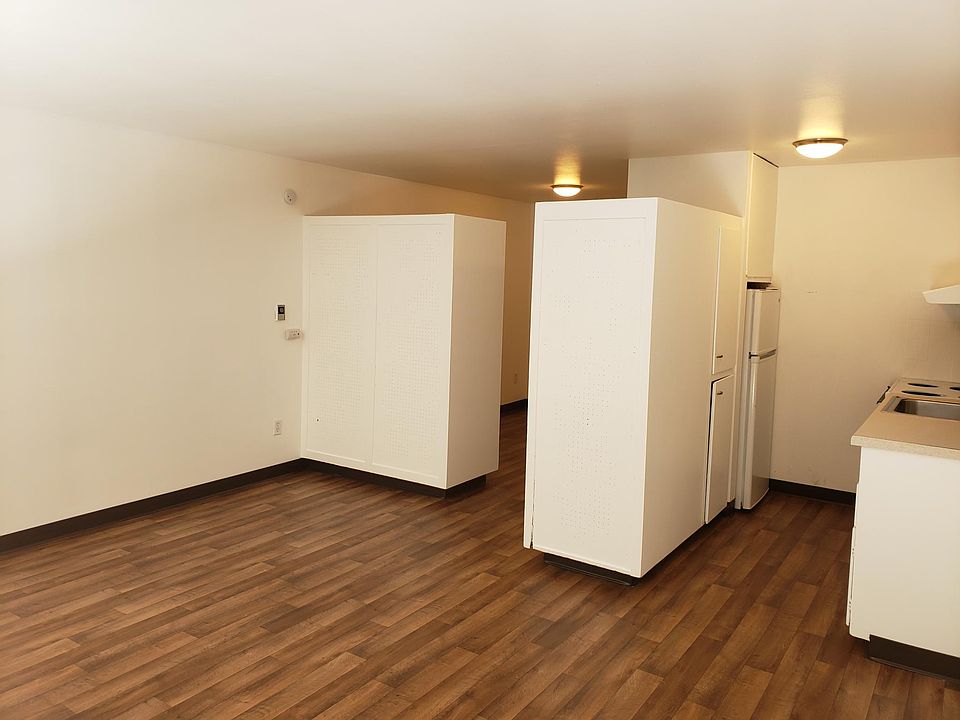 1st image of 5219 University Way NE #103