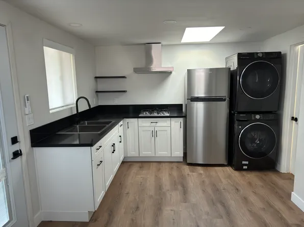 (undisclosed Address), Corona, CA 92879