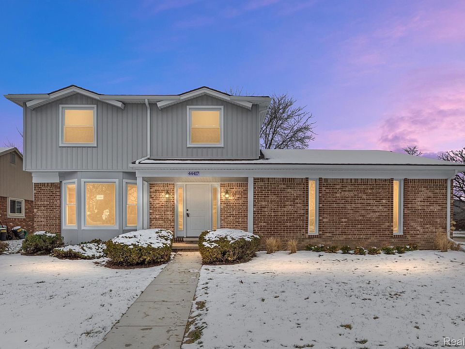 1st image of 44417 Whitefish Bay