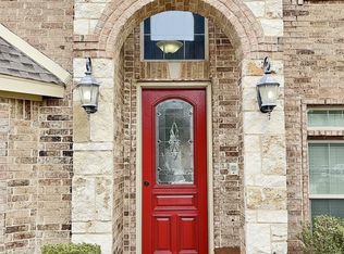 915 Hidden Lakes Dr, Cedar Hill, TX 75104