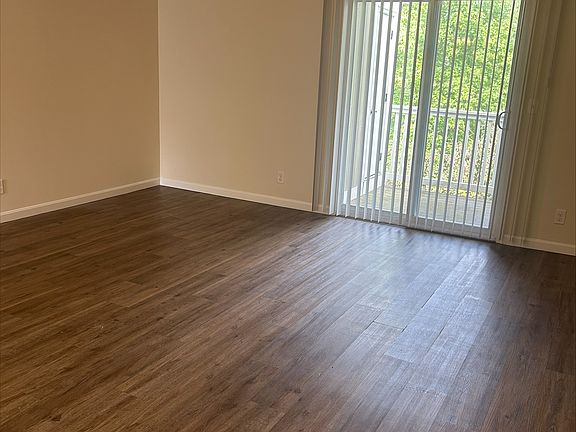3rd image of 6189 Ancient Oak Dr APT 165