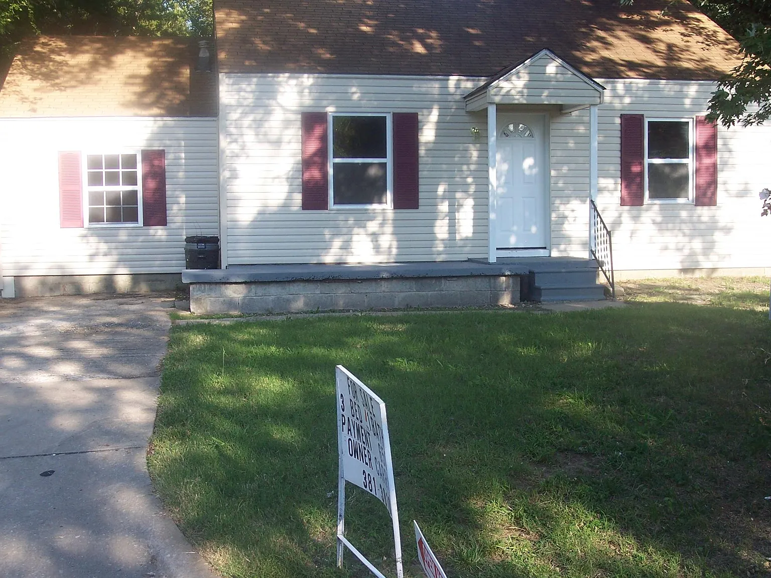 3 bed, 950 sqft, $1,100 — Photo 2