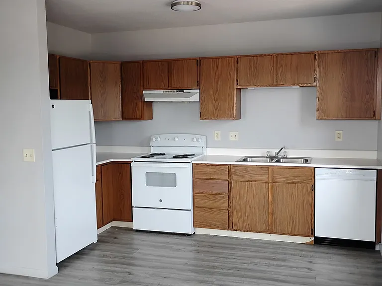 2401 N St — Photo 2