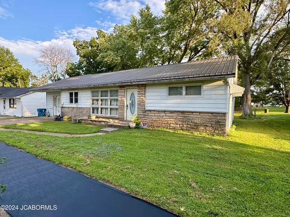 452 W Cooper St, Tipton, MO 65081