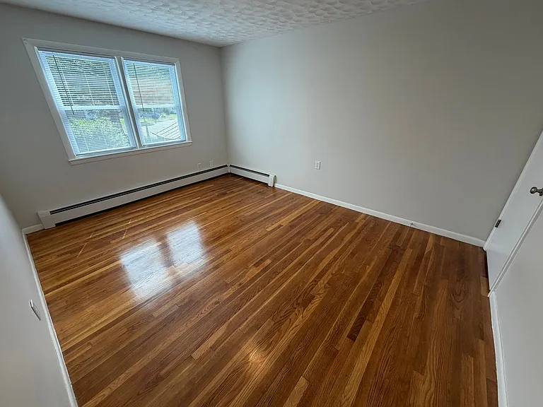 544, 546, 546-1/2 Chandler Street — Photo 10