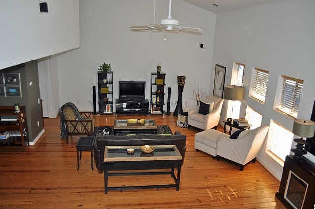 1st image of 4214 Swiss Ave Unit I
