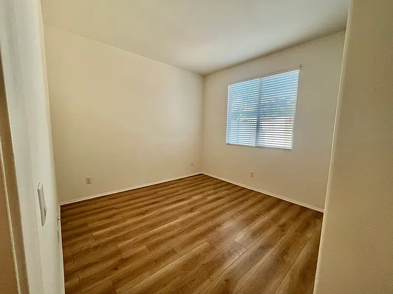 7805 Marbil Ln — Photo 12