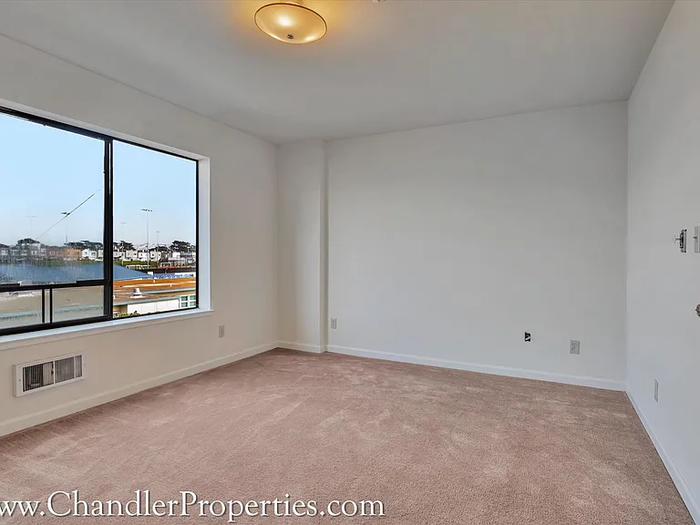 3111 Vicente St — Photo 11