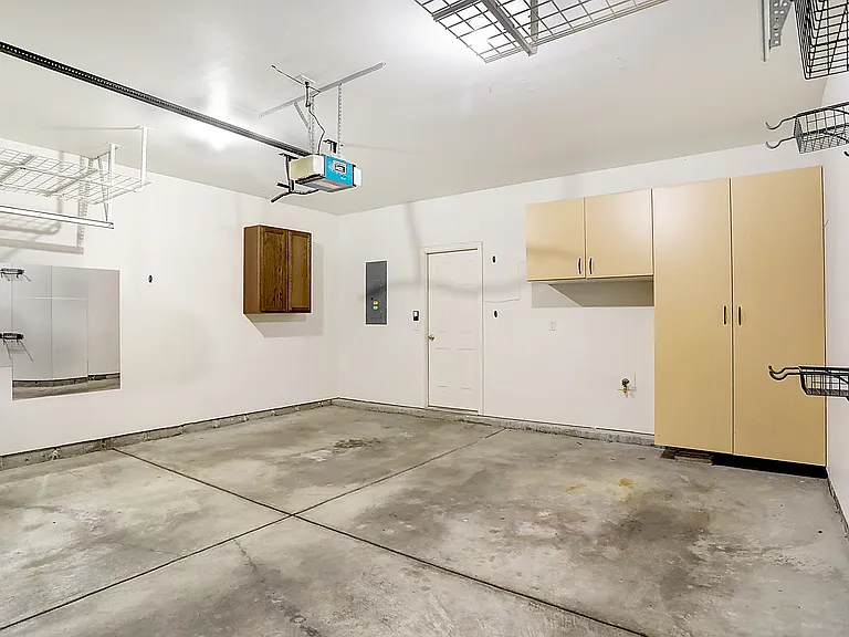4059 Weston Pointe Dr — Photo 48