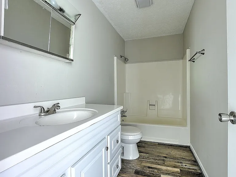 405 Cypress St — Photo 11