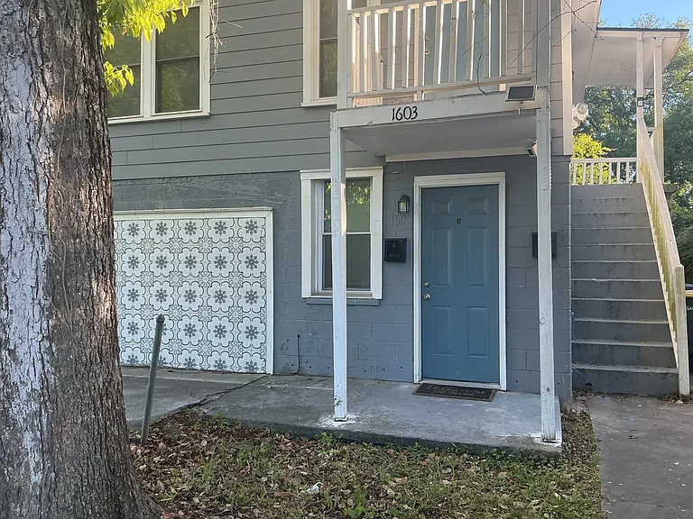 1603 Richards St — Photo 2