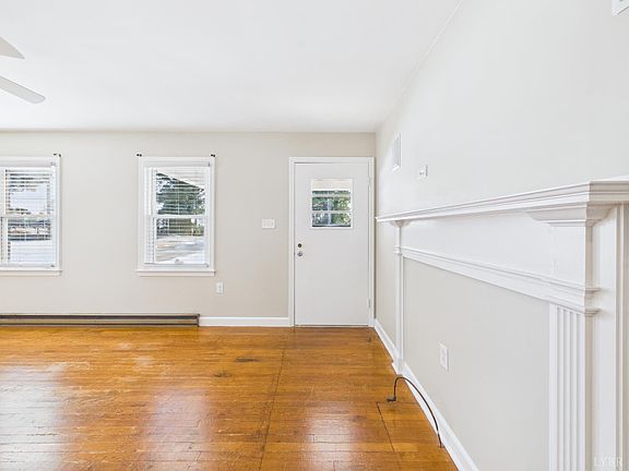 4th image of 840 David Bruce Ave