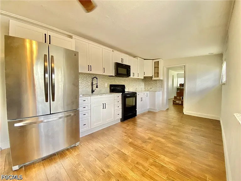 106 Leeland Heights Blvd W — Photo 5