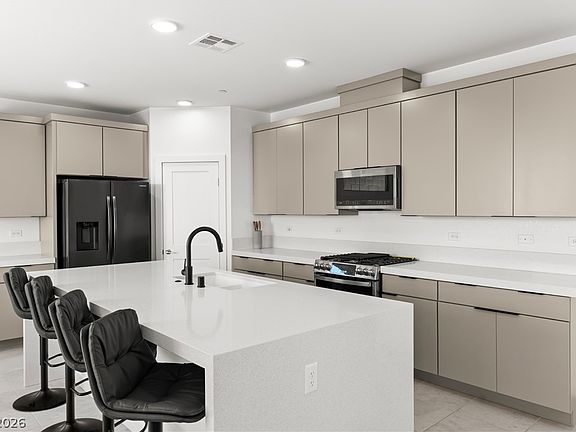 4th image of 12123 Glentana View St