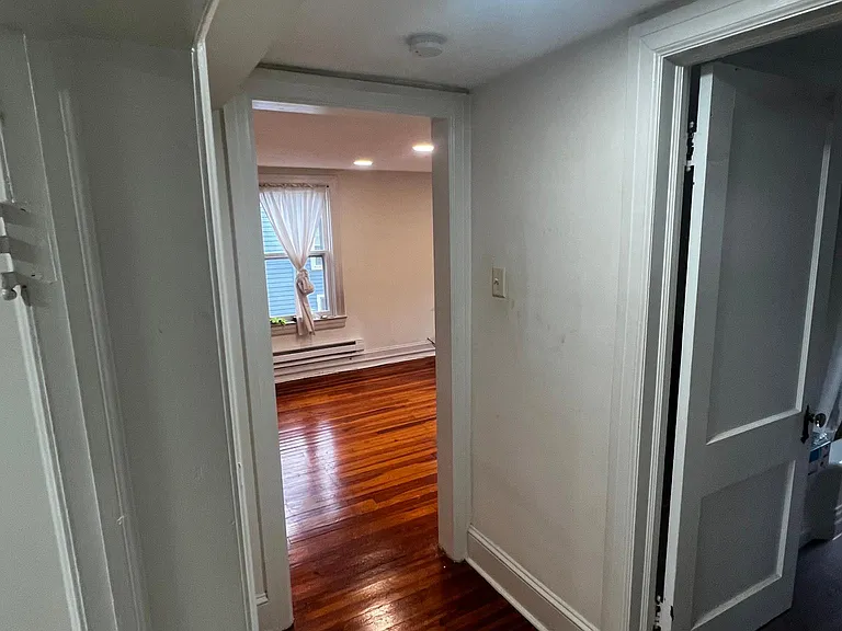 119 W Maple Ave #3 — Photo 7