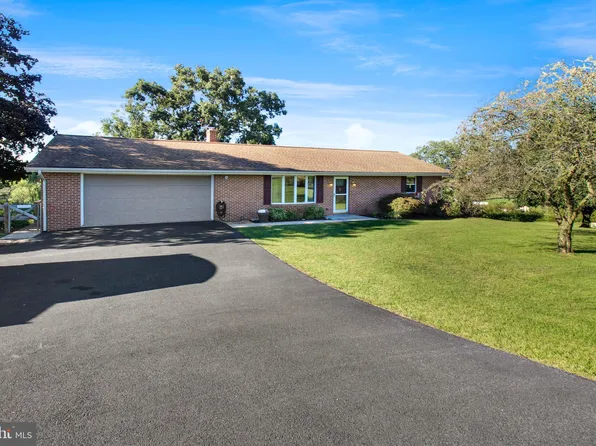 346 Tower Rd, Mohrsville, PA 19541