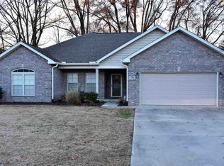 70 Oxford Ln, Decatur, AL 35603