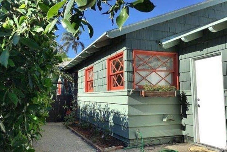 1st image of 2445 Walgrove Ave